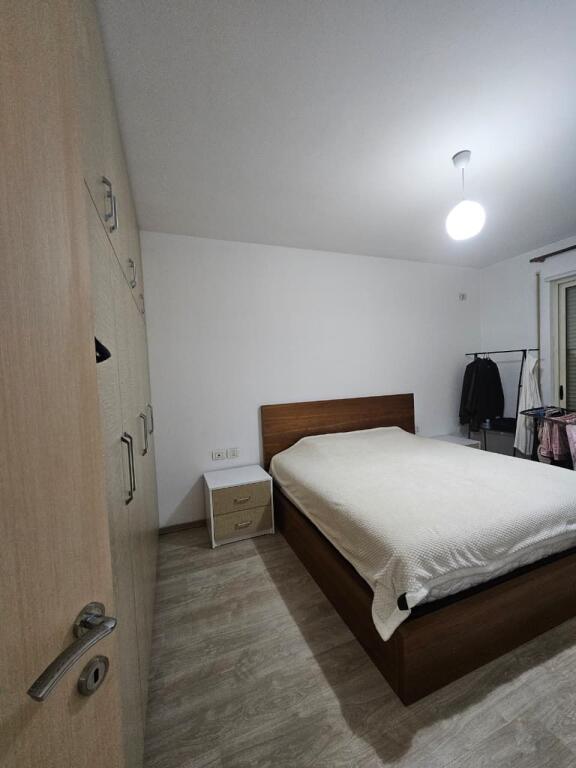 affittasi 1+1 ad Astir