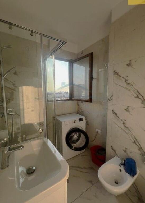 Qera, Garsoniere , Sheshi Wilson, Tirane