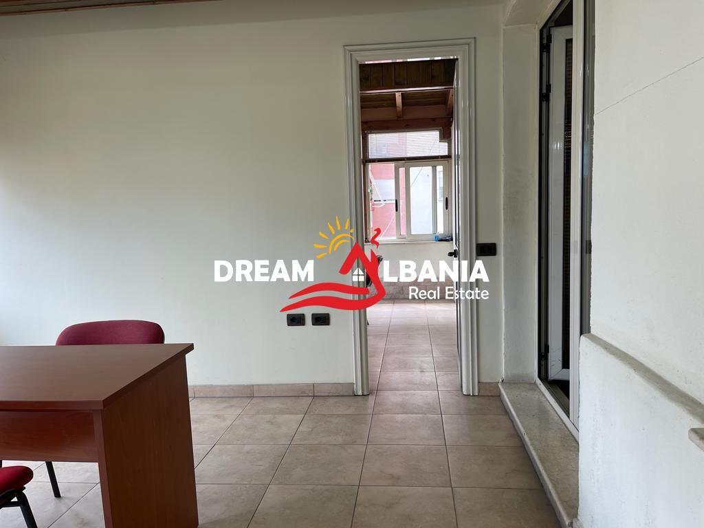 Zyre me qera ne Don Bosko prane Vizion , Tirane (ID 42611400 )