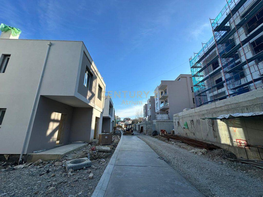 FOR SALE APARTMENT 2 + 1 + 2 WITH YARD AT OLIVE PARK RESIDENCE IN SAUK !