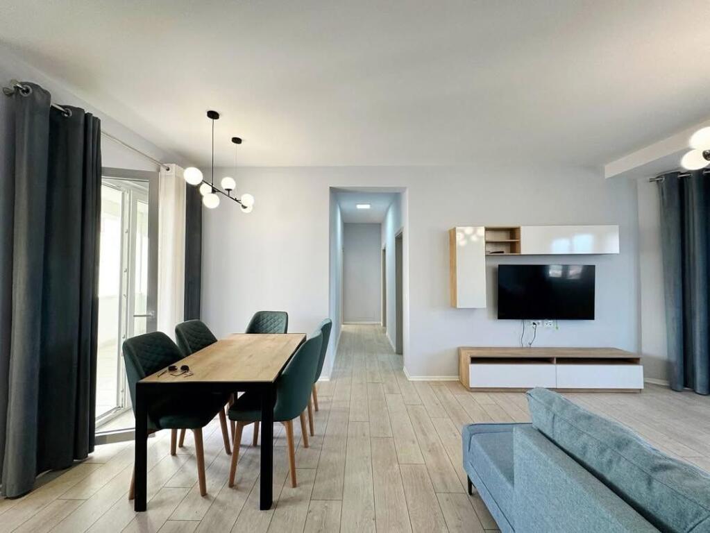 FUSHA E AVIACIONIT, RIVER RESDENCE Shesim super apartament 2+1+2, me parkim  