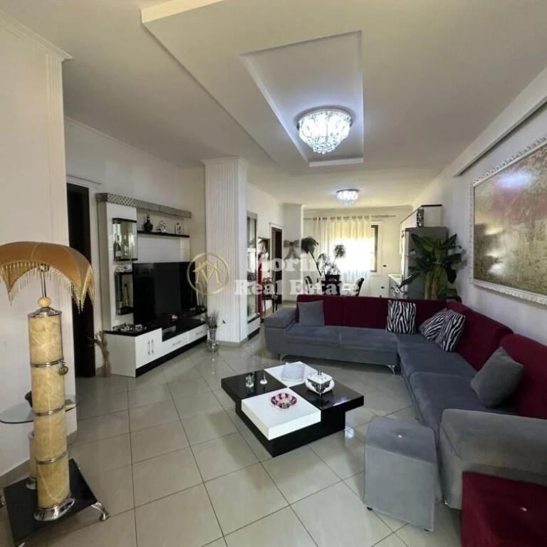 Sale | Villa 8 + 1 | Selitë | 720000 €