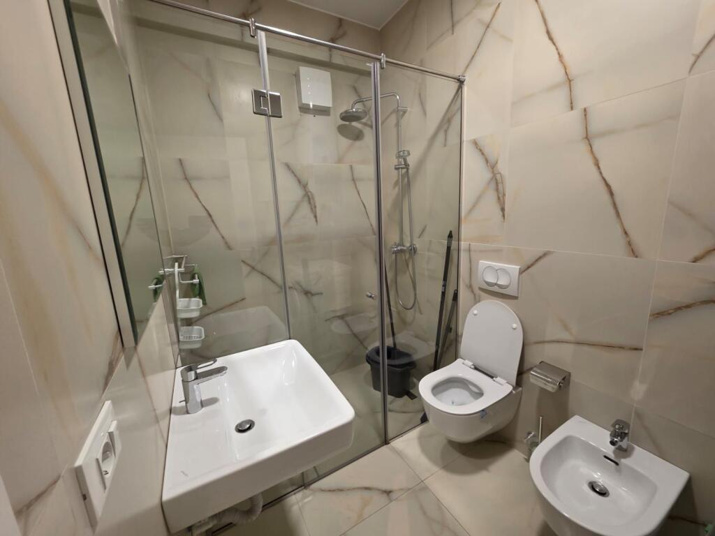 For rent 2+1+2 Apartment In the center of Zogu i Zi, "Foleja e Gjelbër" complex, near Ring Center