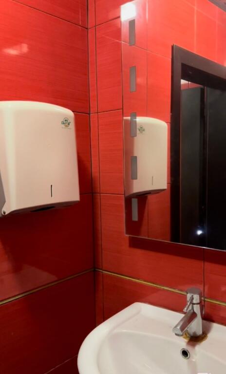 Jepet me qira bodrum multifunksional – 325 m²