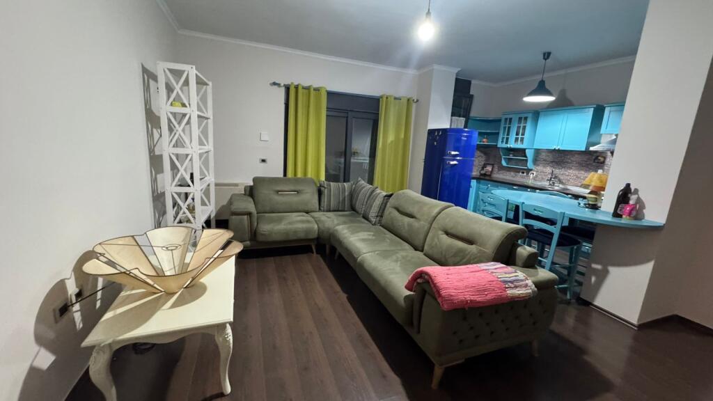 Shitet Apartament (2+1) ne Yzberisht