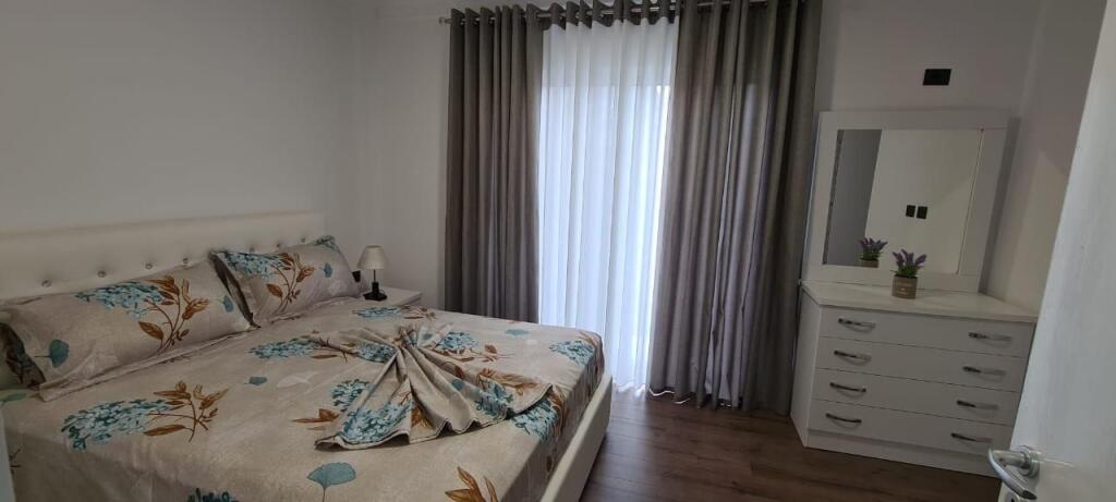 5 Maj - Jepet me Qira Apartament 1+1 - 350€!!!