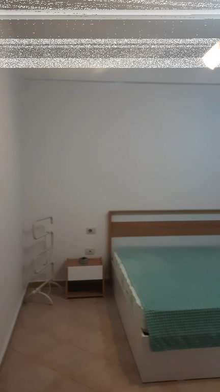 Jepet me qira – Apartament 1+1 në qendër të Tiranës