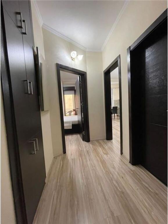 NE BLLOK APARTAMENT PER SHITJE