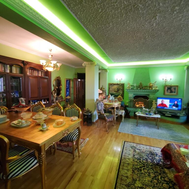 Apartament 3+1 ne shitje tek Rruga e Kavajes