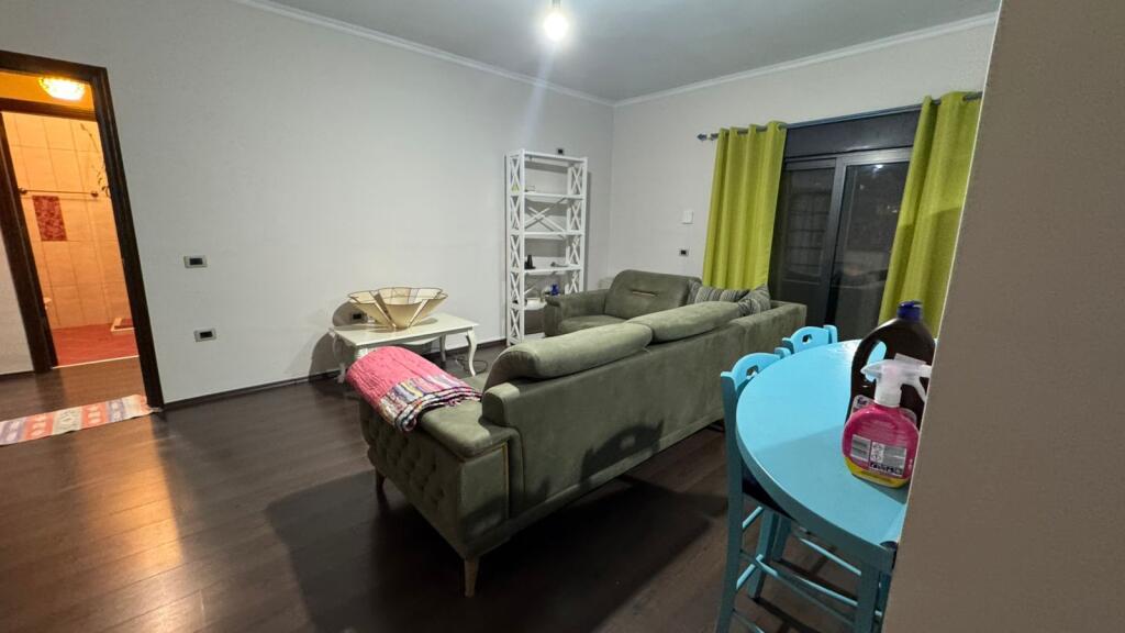 Shitet Apartament (2+1) ne Yzberisht