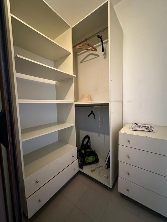 vendesi appartamento 3+1+2+Veranda palazzi Cabej 195000 euro