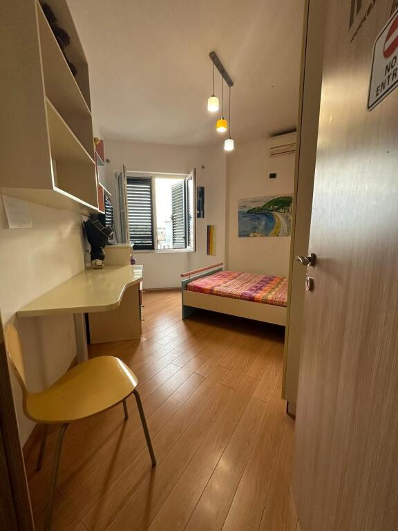 vendesi appartamento 3+1+2+Veranda palazzi Cabej 195000 euro
