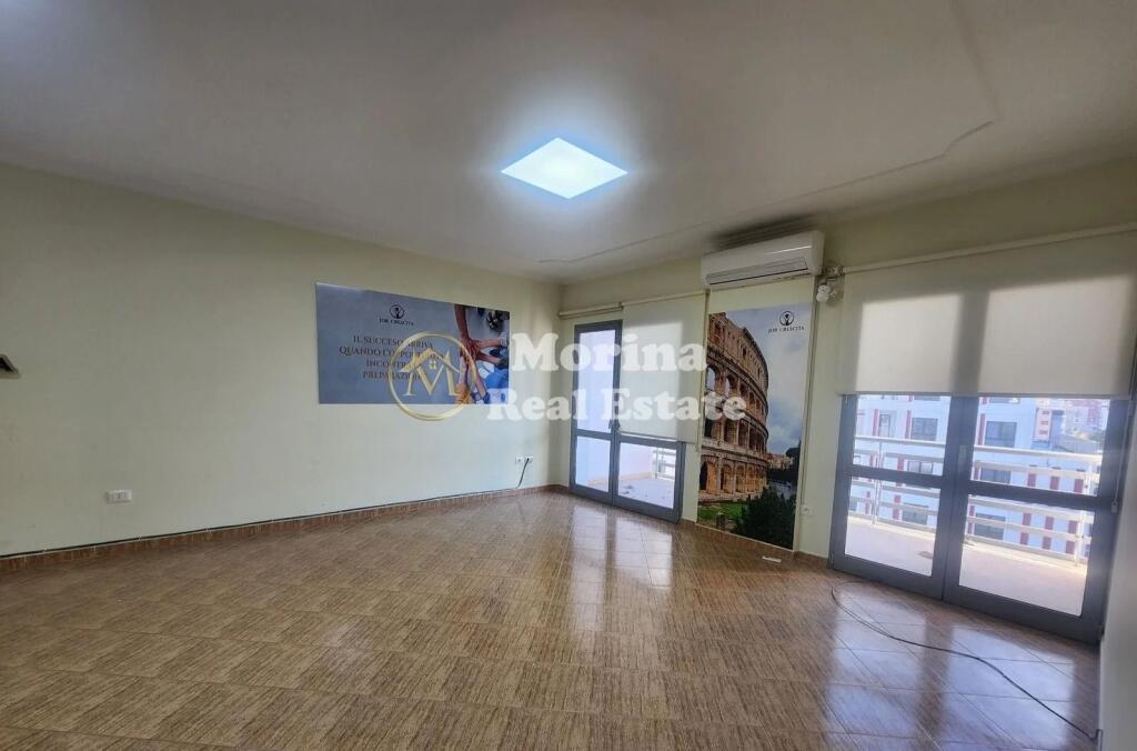 Qera | Ambjent Biznesi | Zogu i Zi | 800 €/muaj