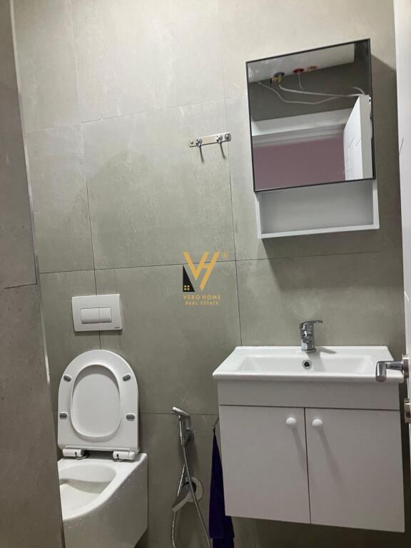 JEPET STUDIO 35 M2 ME QERA NE QENDER 50.000 LEKE