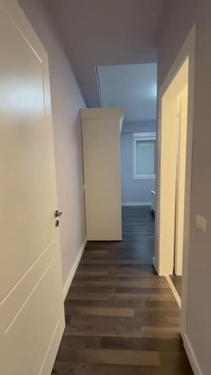 LIQENI THATE  Shesim super apartament 3+1+2+verande.