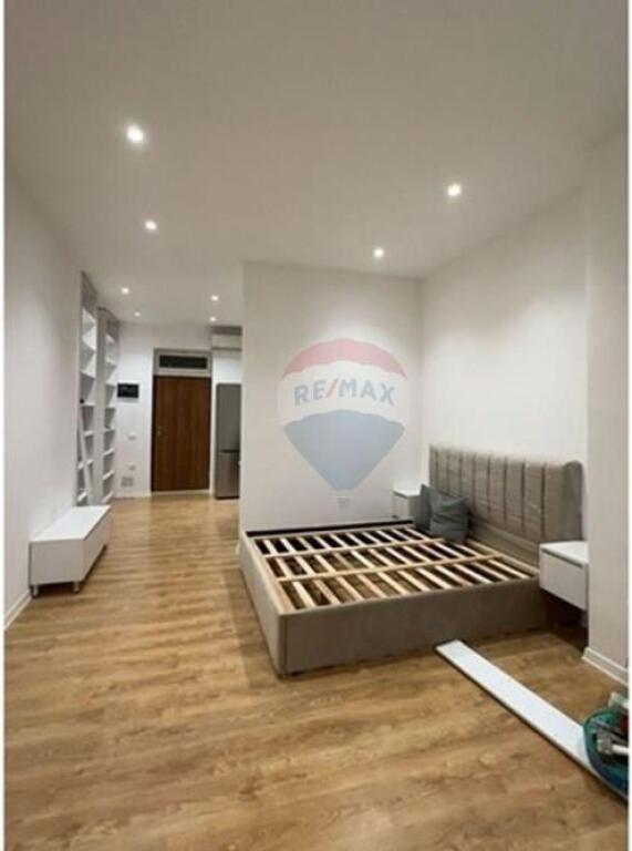 Apartament 1+1 me Qira – Rruga e Barrikadave !