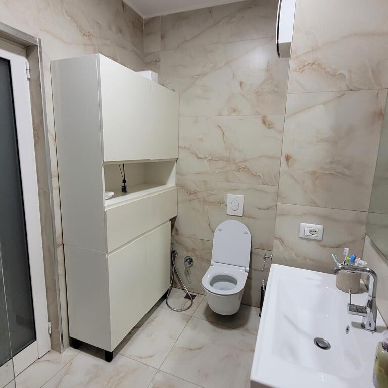 🏡 APARTAMENT ME QIRA 2+1 📍 Ish Fusha e Aviacionit 💶 Çmimi: 650 € / muaj