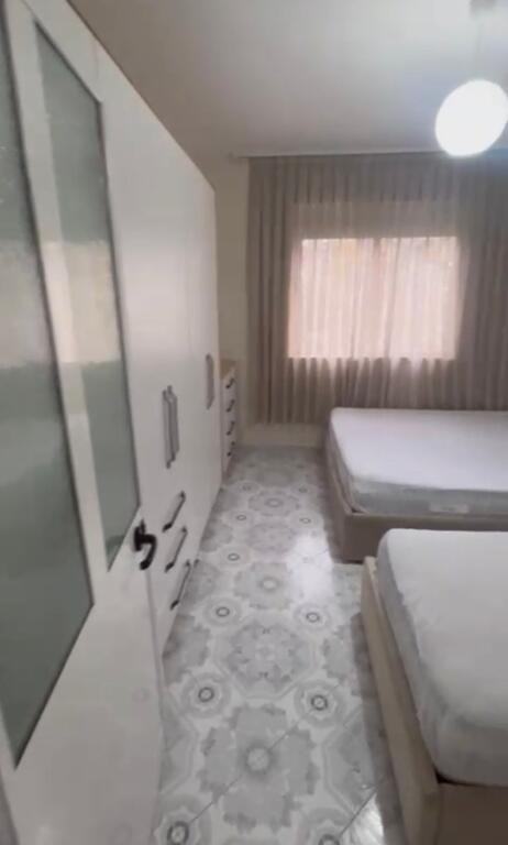 Jepet me qira 1+1 Porcelan Te Uet 450 mije leke