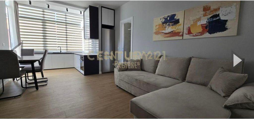 JEPET ME QERA APARTAMENT 1+1 NE LAPRAK , PRANE KOMPLEKSIT AURA