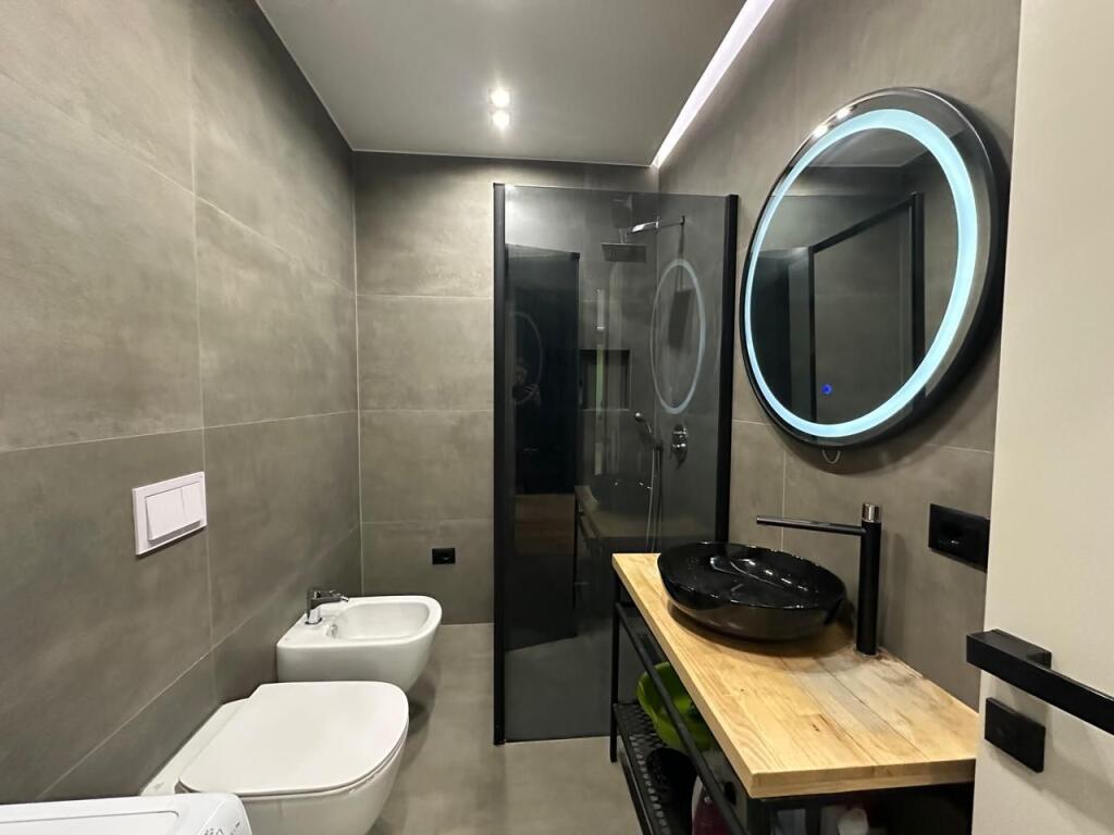 Appartamento 2+1+2+Blk+Posto Auto in Affitto, Comune di Parigi