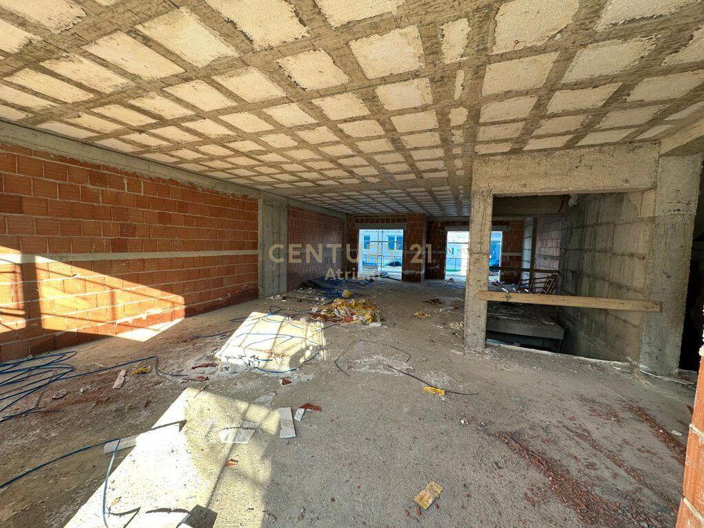 FOR SALE APARTMENT 2 + 1 + 2 WITH YARD AT OLIVE PARK RESIDENCE IN SAUK !