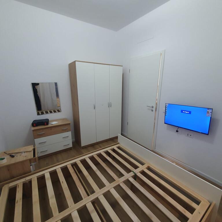 🏡 Jepet me qira apartament 1+1 – Rezidenca Kadiu, Ali Demi