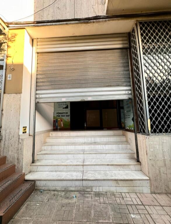 Jepet me qira – Ambjent Biznesi (Kati përdhe)