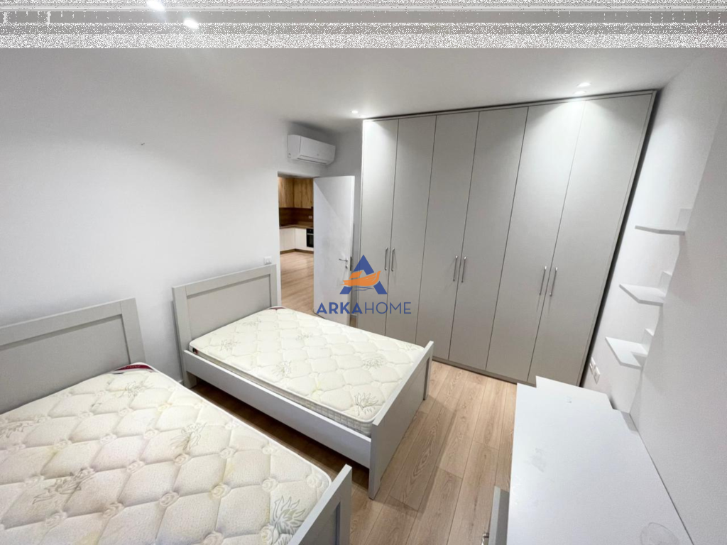 SHITET APARTAMENT 2+1+2+2BALLKONE "TE LIQENI I THATË" 230.000 EURO