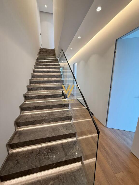 SHITET VILE TRE KATESHE TE REZ.FOREST, LIQENI THATE 1.500.000 EURO