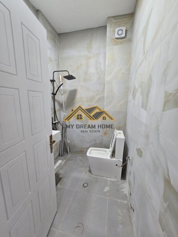 SHITET GARSONIERE TEK SHKEMBI KAVAJES DURRES!