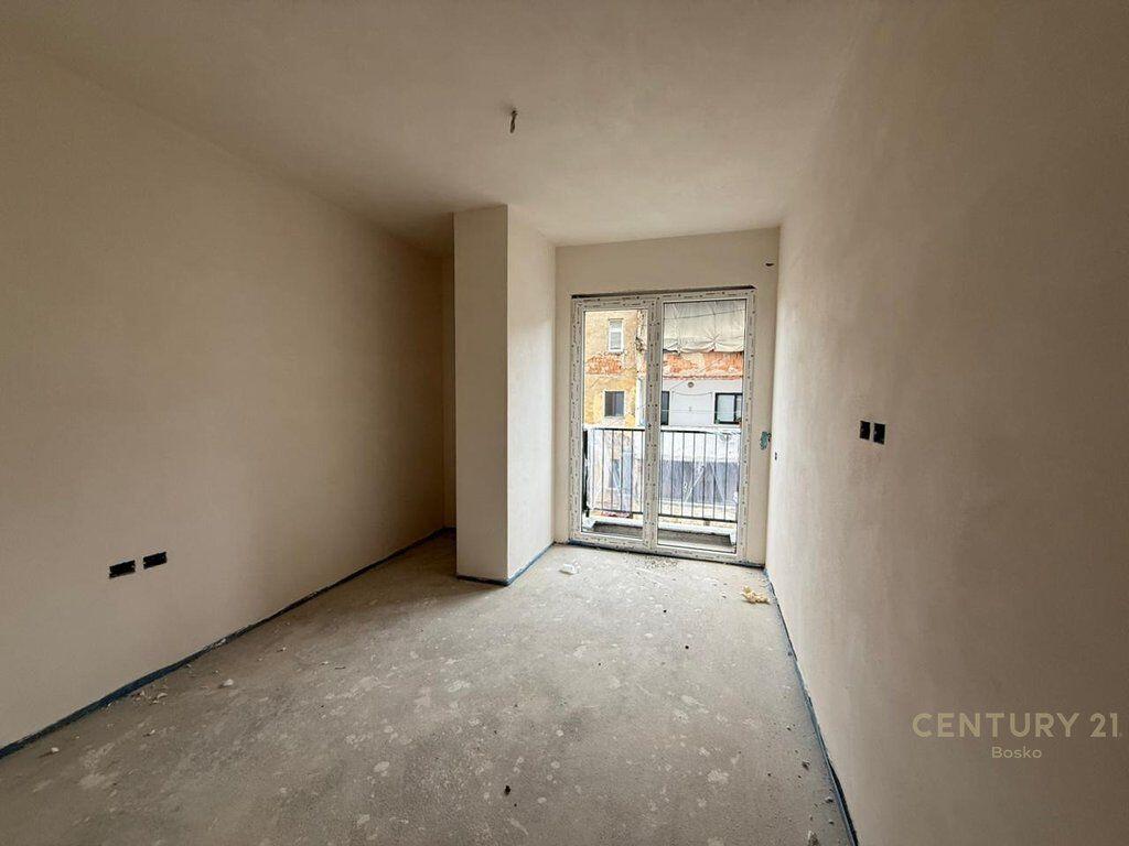 Apartament 2+1 per shitje tek Ali Demi