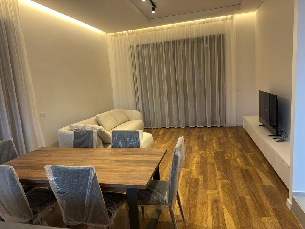 🏡 JEPET ME QIRA VILE 3+1+3 prane TEG me Pishine