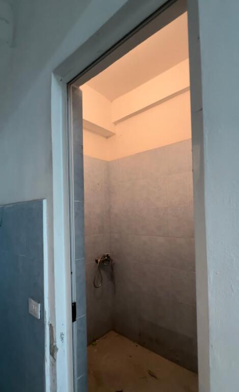 Jepet me qira / Shitet – Ambjent Biznesi 172 m²