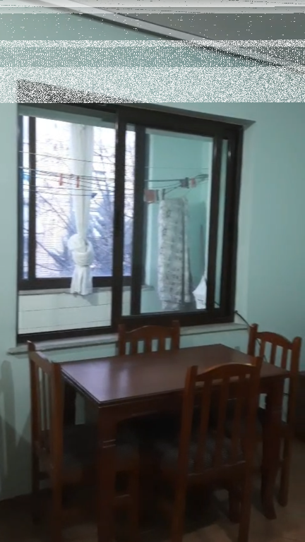 Jepet me qira – Apartament i mobiluar në Rrugën Irfan Tomini