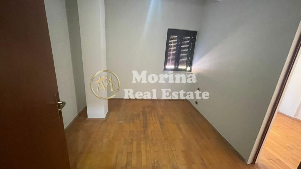 Shitje | Apartament 3 + 1 | Rruga Xhanfize Keko | 200000 €