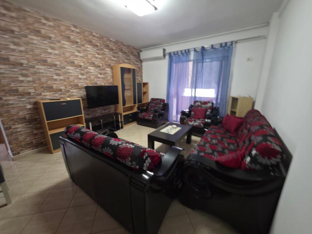 Jepet Apartament 1+1 me Qira – Rruga Bill Klinton