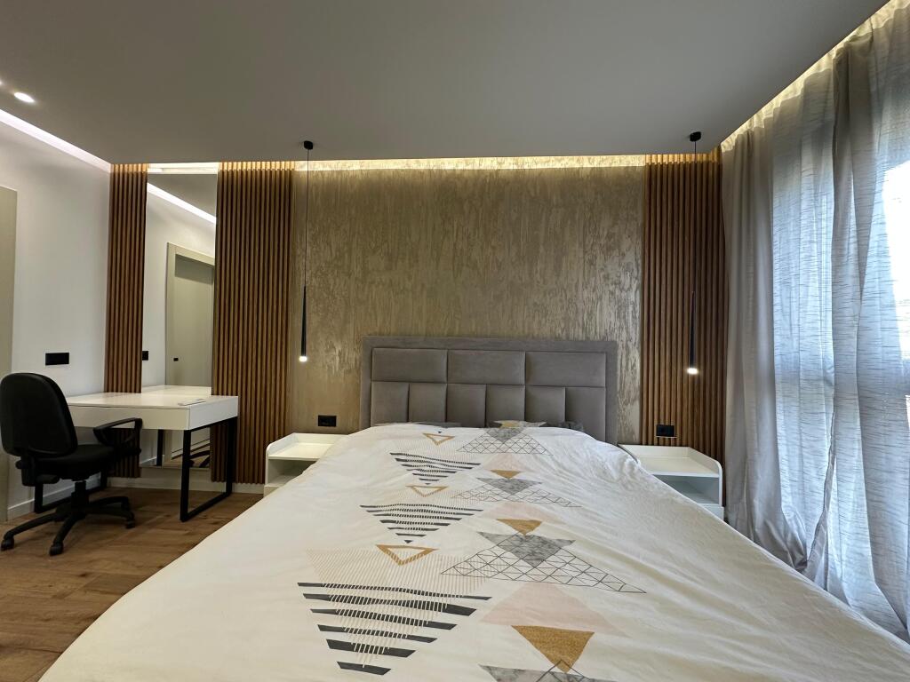 Appartamento 2+1+2+Blk+Posto Auto in Affitto, Comune di Parigi