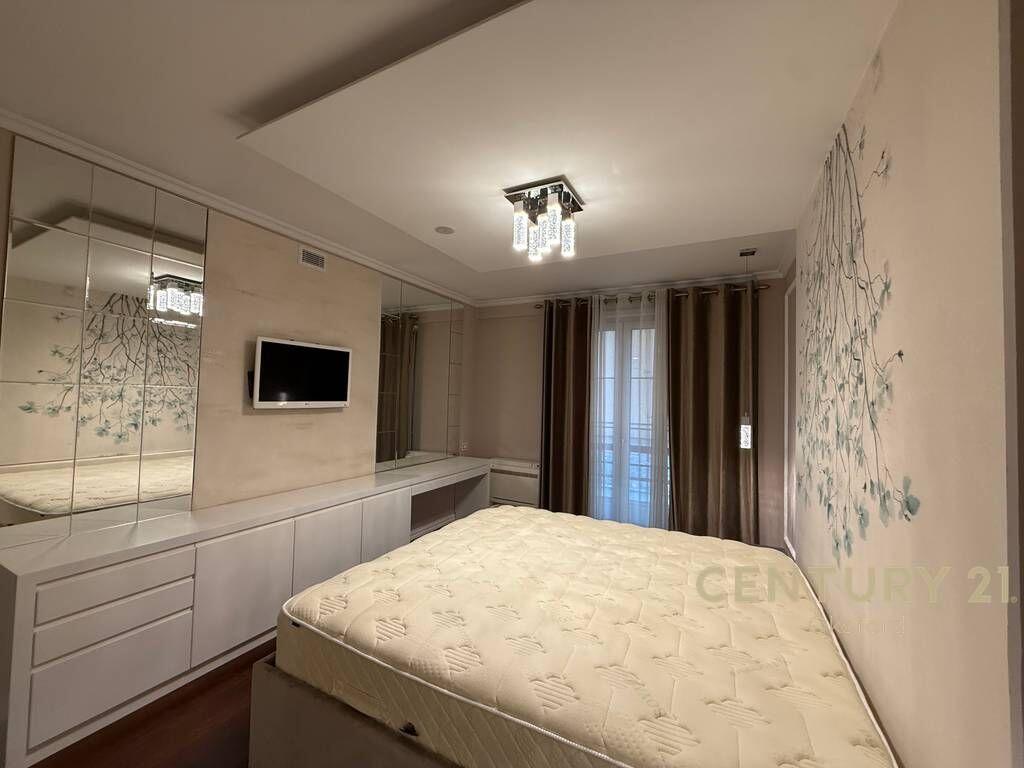 Shesim apartament 2+1+2 tek Liqeni i Thate!