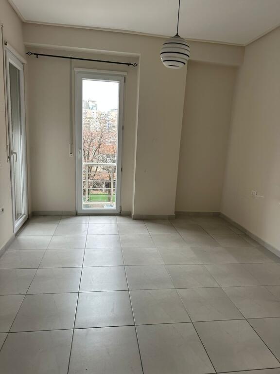 Apartament 1+1 per zyra dhe banim, Pazari I Ri, afer Lincoln Center