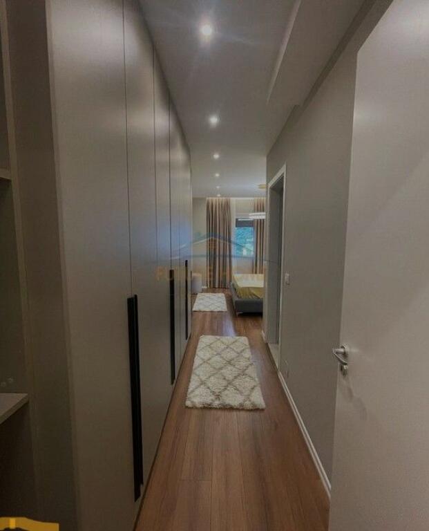 Shitet, Apartament 2+1+2, Kodra e Diellit, Tiranë