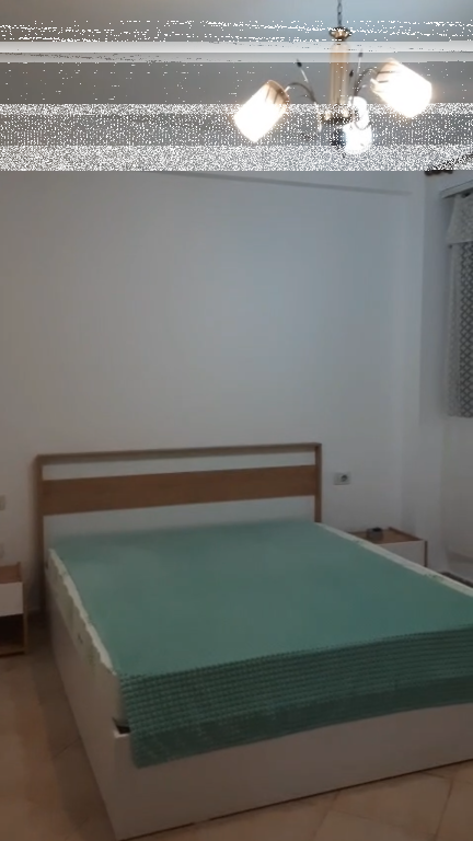 Jepet me qira – Apartament 1+1 në qendër të Tiranës