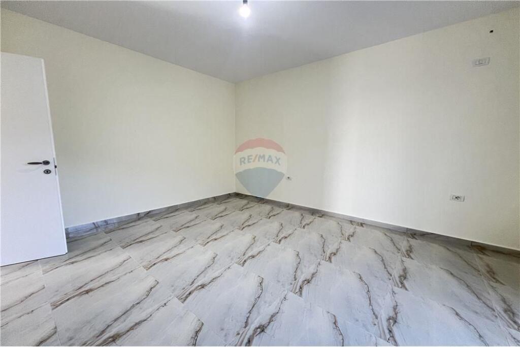 🏡 Apartment 2+1 – For Sale | Lungomare, Vlorë