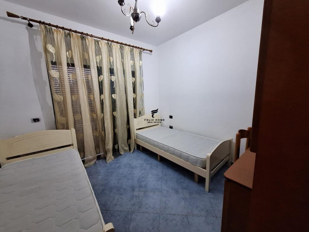 APARTAMENT ME QERA 2+1 BULEVARDI I RI 48.000 LEKE