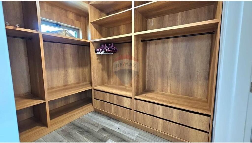 Jepet vile me qira prane Teg-ut.