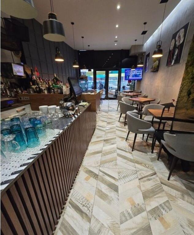 Shitet Biznes Bar/kafe me kuzhine te vogel në Myslym Shyr Tirane 43,000 €