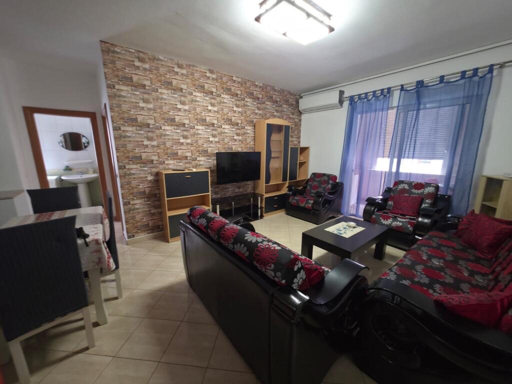 Jepet Apartament 1+1 me Qira – Rruga Bill Klinton