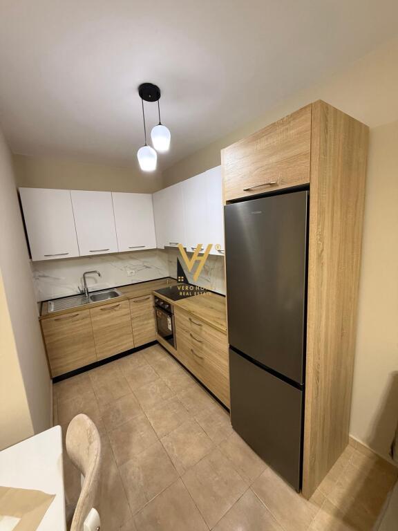 JEPET APARTAMENT 1+1+BLK ME QERA TE KOMUNA E PARISIT 50.000 LEKE