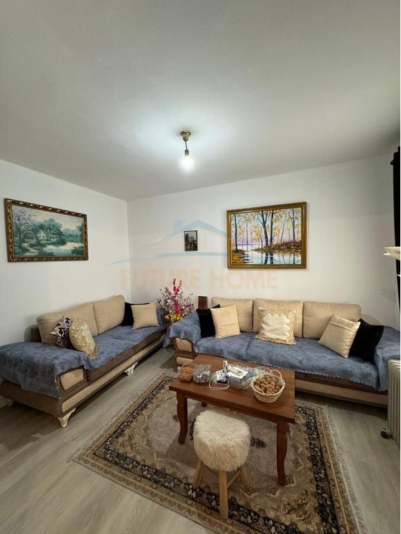 Shitet, Apartament 1+1, Pazari i Ri , Tiranë