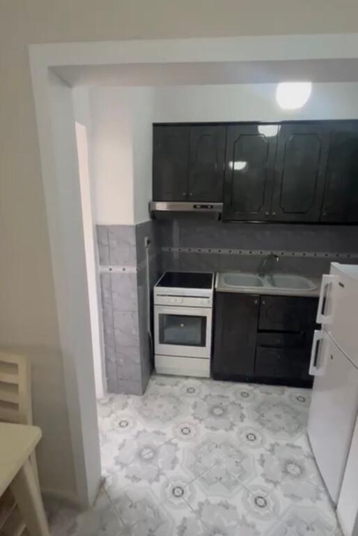 Jepet me qira 1+1 Porcelan Te Uet 450 mije leke