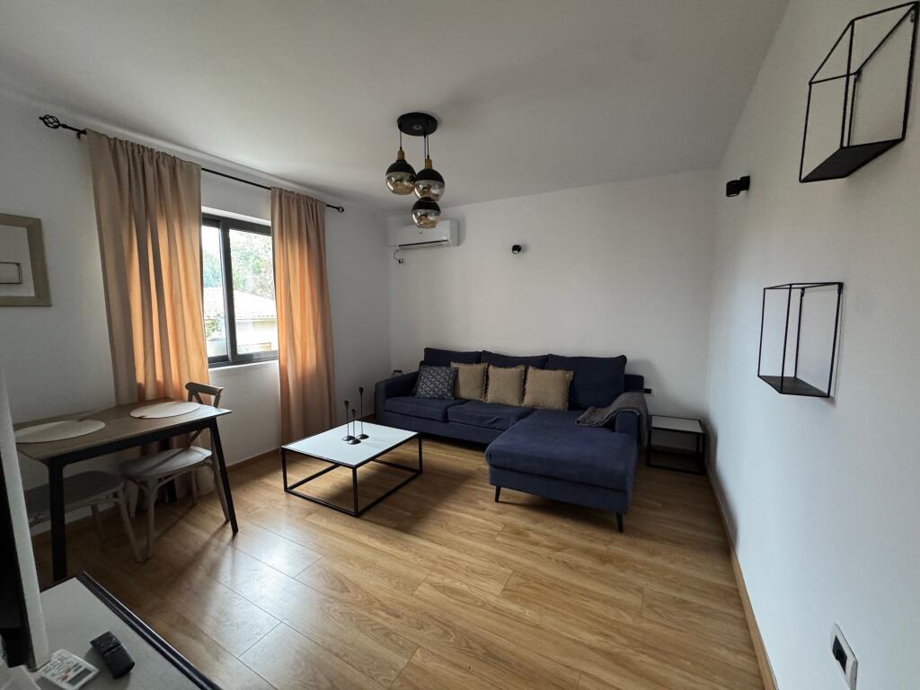 Apartament 1+1 me qira tek Rruga Fortuzi